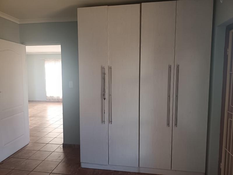 2 Bedroom Property for Sale in Albertinia Western Cape